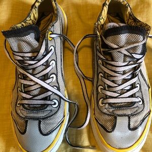 Rare vintage Puma pop inspired ( Roy Lichtenstein like) sneakers size 7 women